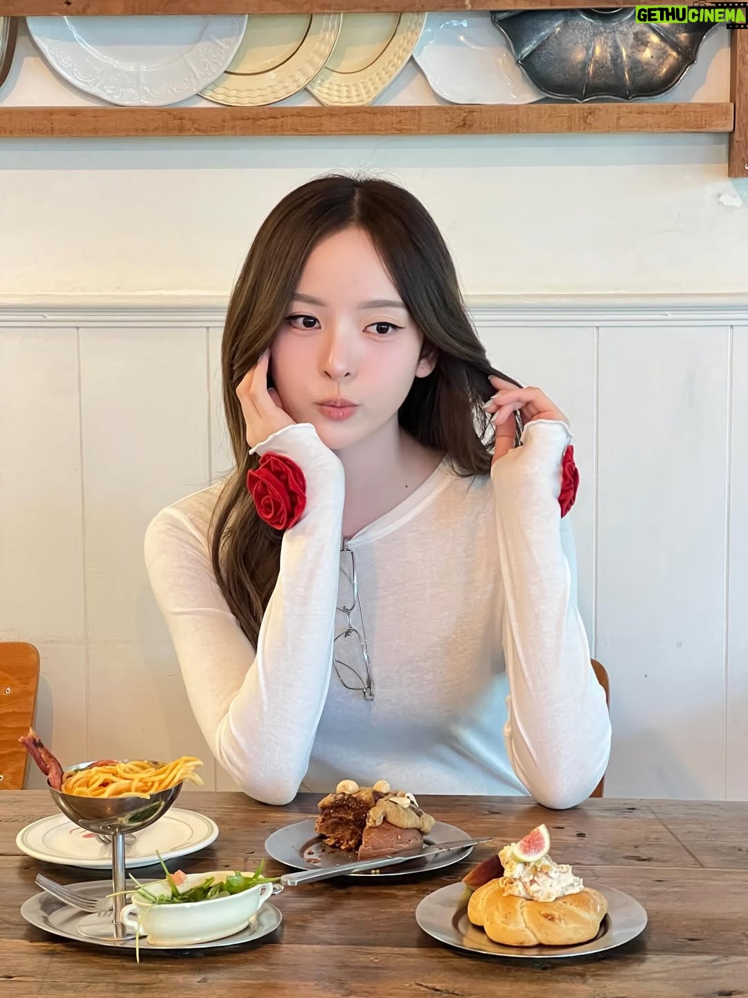 Nuttanicha Dungwattanawanich - 98.9K Likes - หิวจะบู้

#paloystudio @paloystudio
