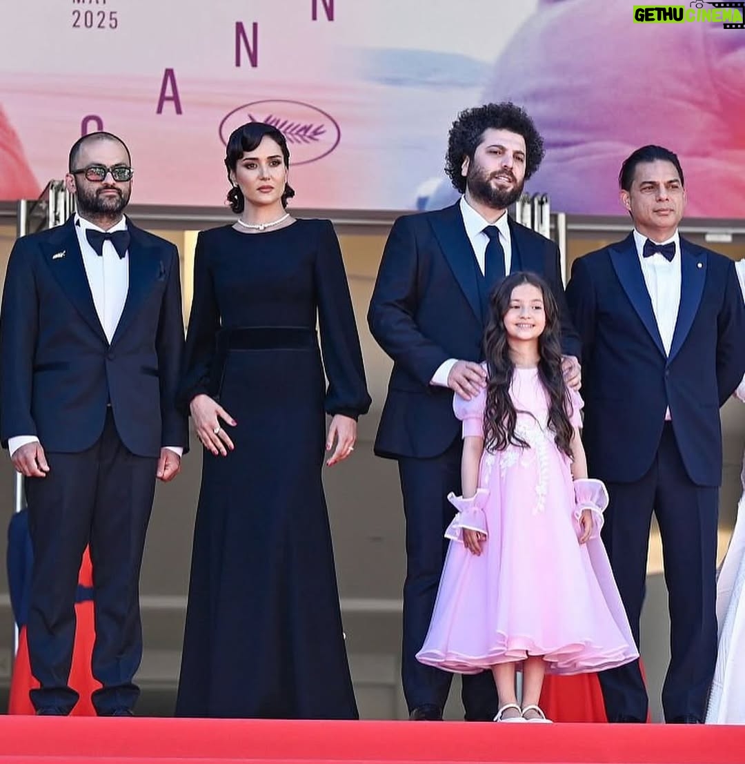 Parinaz Izadyar - 298.6K Likes - 78th Cannes Film Festival 2025
Red Carpet 

Woman and Child 
Saeed Roustaee

Dress by @ghazalrajabian 
Jewelry by @hassanzadeh_jewelry 
Makeup and hair by @maryamraoof_official @beautyartist.sepid