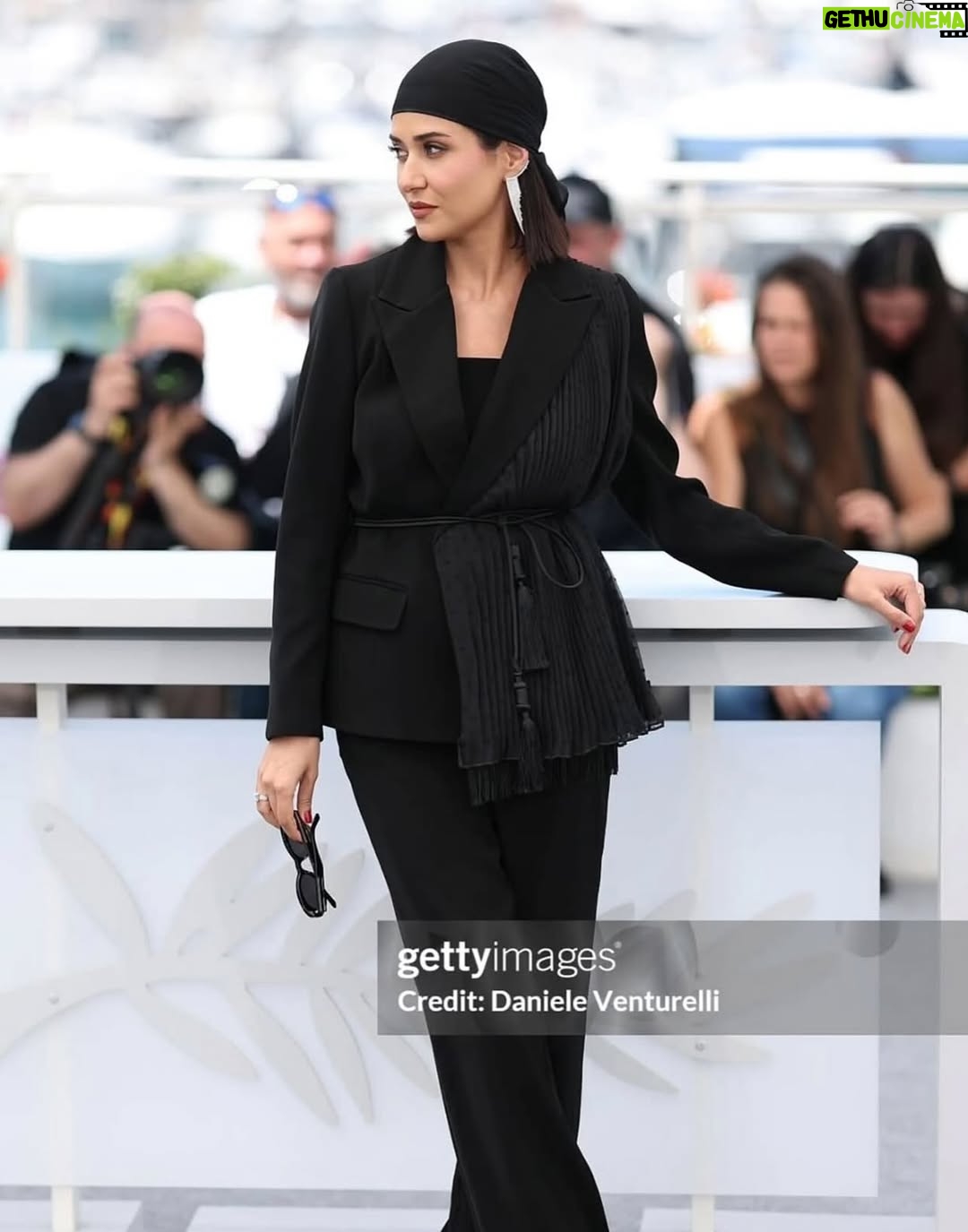 Parinaz Izadyar - 686.9K Likes - Cannes film festival 2025, Photocall
Woman and Child 
Saeed Roustaee

Outfit by @ghazalrajabian 
Jewelry by @hassanzadeh_jewelry 
MakeUp by @maryamraoof_official