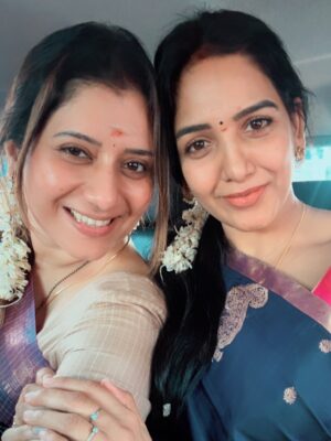 Pavani Reddy Instagram - Divine❤️🙏🧿
.
.
#temple #murugan #blessed #peace
 #friendshipgoals 2025