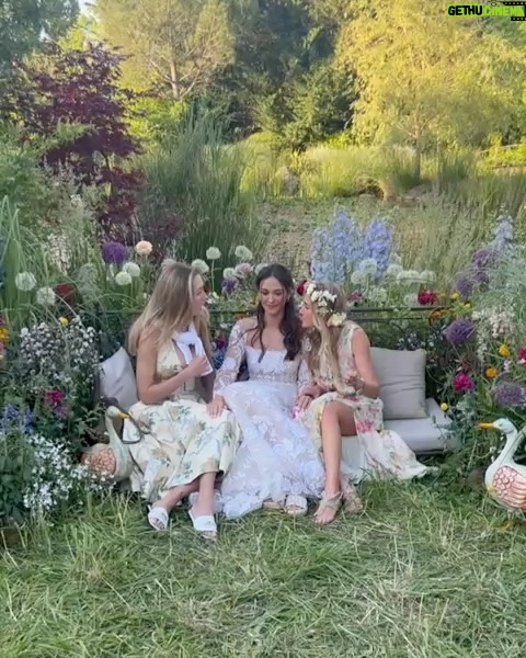 Penny Lane - 13.4K Likes - I love, #love 🕊️