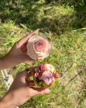 Penny Lane Instagram - I love, #love 🕊️