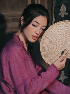 Phạm Nguyễn Lan Thy Instagram - “Thân em như tấm lụa đào, phất phơ giữa chợ biết vào tay ai”
 @quang.ming 

#LanThy #Soobin #Binz #MucHaVoNhan #SSLabel