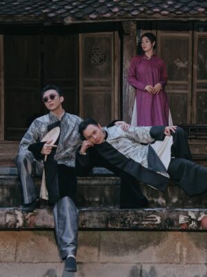 Phạm Nguyễn Lan Thy Instagram - “Thân em như tấm lụa đào, phất phơ giữa chợ biết vào tay ai”
 @quang.ming 

#LanThy #Soobin #Binz #MucHaVoNhan #SSLabel