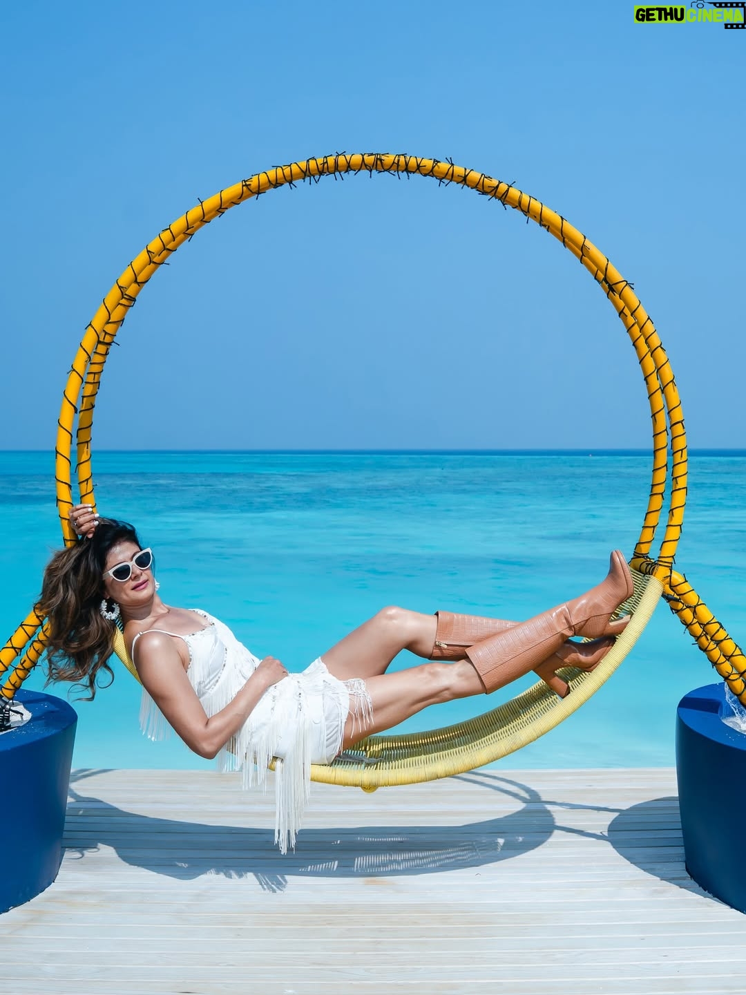 Pooja Batra - 25.8K Likes - Finding my glow as the sun dips right into the turquoise waters of the #Maldives 🧘‍♀️🌊. It’s perfect as is at @avanimaldives 
#housereef #atoll #firstholiday #2026