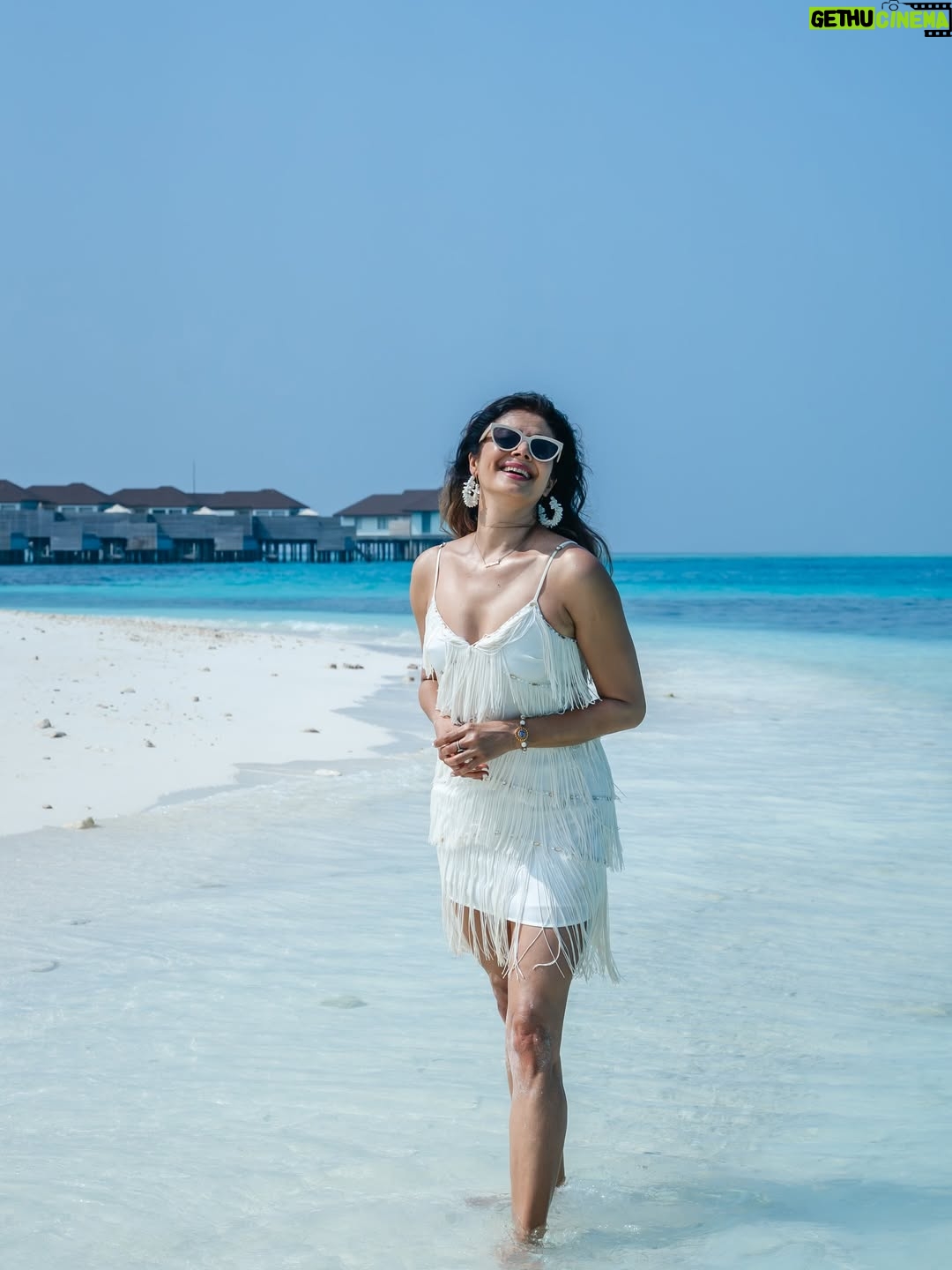 Pooja Batra - 25.8K Likes - Finding my glow as the sun dips right into the turquoise waters of the #Maldives 🧘‍♀️🌊. It’s perfect as is at @avanimaldives 
#housereef #atoll #firstholiday #2026