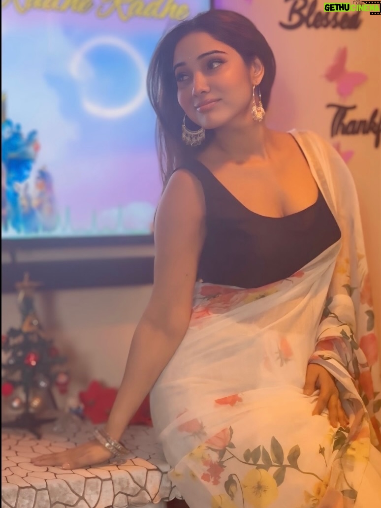 Priya Mishra - 6.7K Likes - Peace