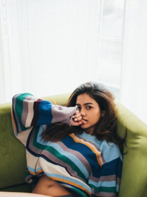 Priyal Mahajan Instagram - Caught in your look✨
📸 @bharat_rawail
Hair makeup - @snigdha_hairandmakeup