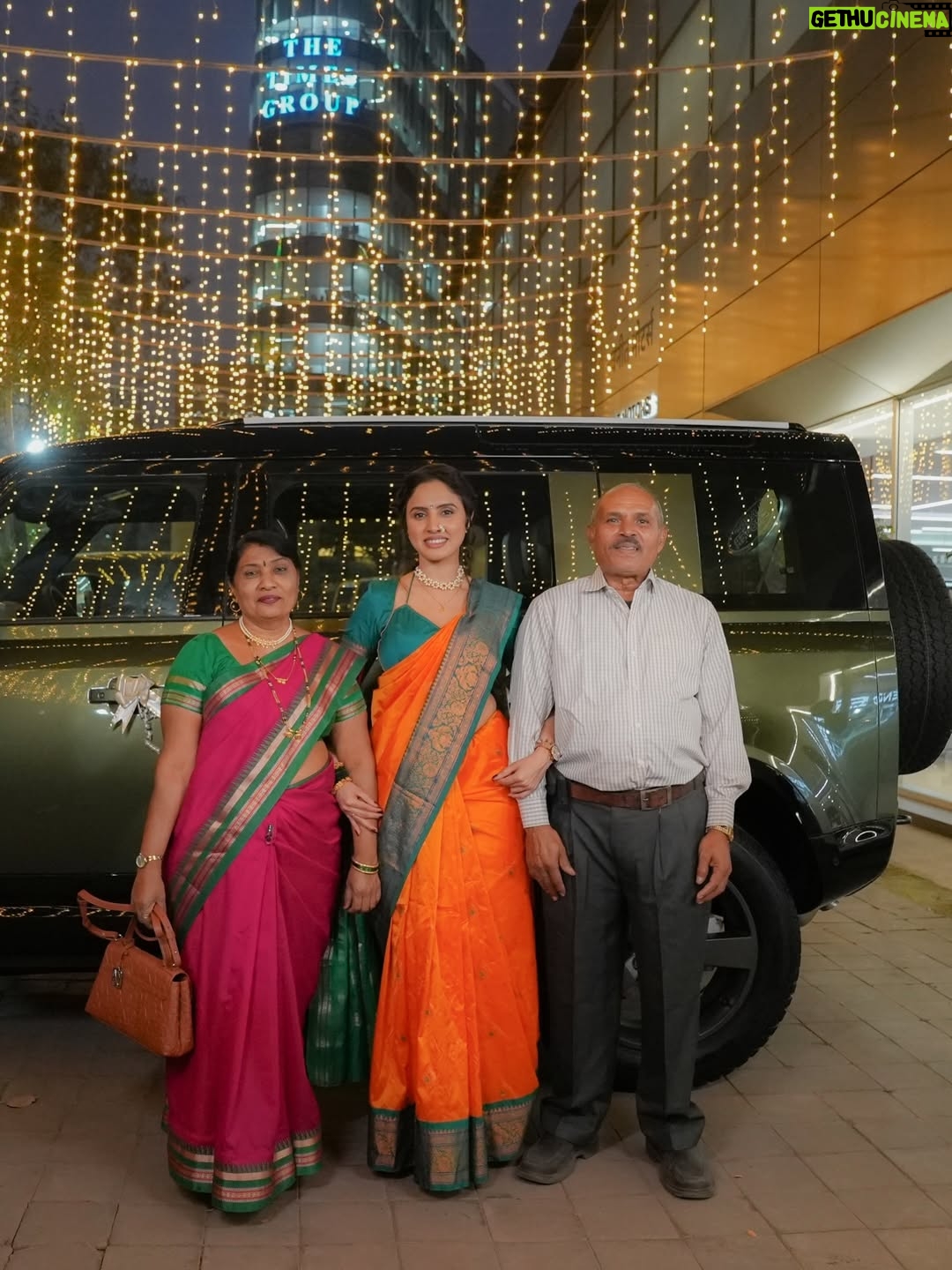 Priyanka KD - 71.1K Likes - Be a self Made - My one of the bucket list Dream come true on my birthday self gift 🎁 02/02/2026 . Own way own hard work …..New Key, New Journey, same one ! With आई बाबा 🙏🏻 तुमच्या आशिर्वादाने झाल thank you ❤️🥹

बडे सपने बड़ी बड़ी मुश्किलों को पार करने के बाद ही पूरे होते है ! 

मराठी मुलगी हूँ तो मराठी style में ही धमाका होना चाहिए…..#defender #priyankakholgade #mumbai #dreamcometrue #dreamcars