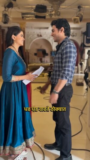 Priyanka Tendolkar Instagram - Shift shift वाढते डोक्यात, धड धड वाढते ठोक्यात.🥹

Welcome to Episode 2 of our Pack Up Story.
This time we went god mode.✨

First of all, cameos deserve their own slow motion entry.
Our Director @sachin_a_gokhale 
Our Associate Director @hrishikesh_lanjekar 
Our Assistant Director @suchit.dhanawade_official 
Our Scheduler @shevre.7 
Our Creative @raajrajshekhar8 
Special shoutout to @star_pravah and @soham_bandekar_ for appreciating the humor and bringing us all together.

Our Reel Playback Singers @juigadkariofficial @pratik_suresh 
And actors @priyanka_tendolkar @sarchaitanya 

The fun part about this reel is that we love our work so much and we only joke about the things (and people) we truly love and care about.

That is why you will notice a little smile on everyone’s face, even while doing the most frustrating acting moments.😂
These small laughs, these tiny moments, they are what keep us sane and happy. 🥰

And honourable mentions to @swwapnil_joshi saietamhankar @sanjaysjadhav @pankajjpadghan 
You guys created magic on cinema. #duniyadari