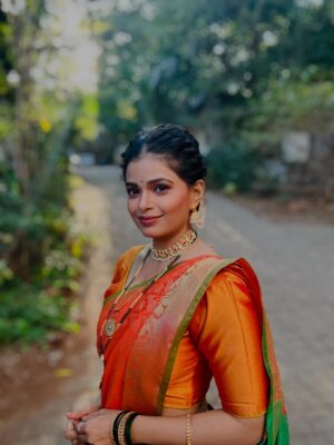Priyanka Tendolkar Instagram - 🧡
.
.
Makeup- @rohan_shinde4 
Hair- @sanjana_patil165 @official_sanjanapatil 
.
.
@star_pravah ✨