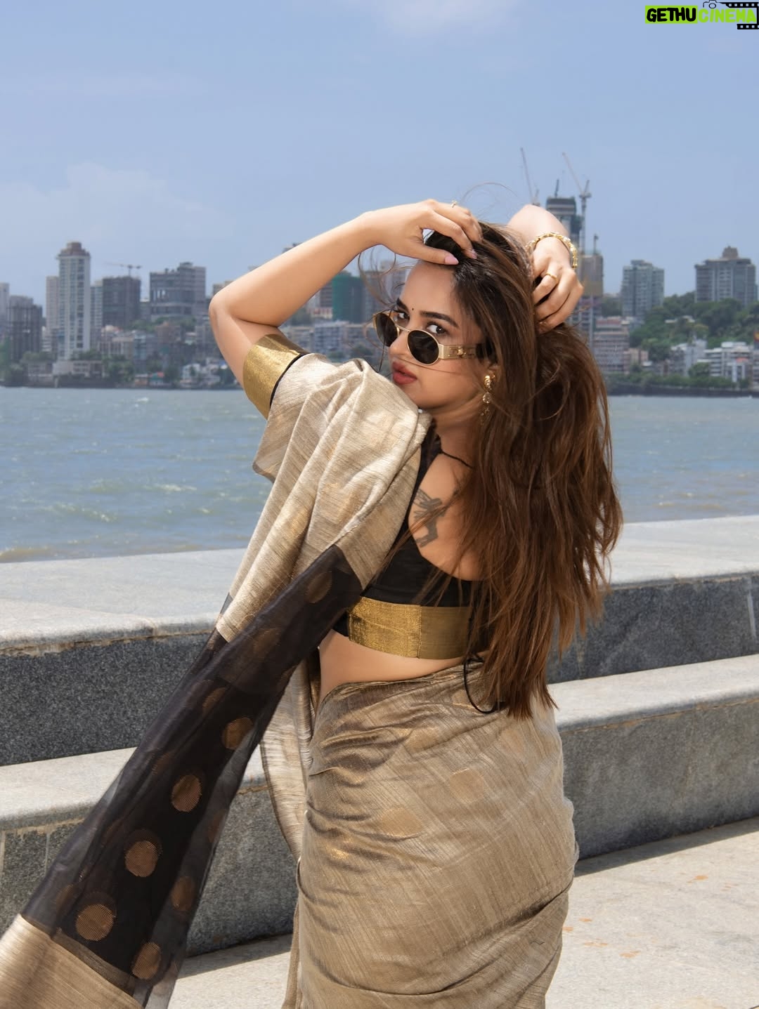 Pujita Ponnada - 31.4K Likes - 😎

📸 @vishwasgonsalves 

#pujitaponnada #mumbai #photoshoot
