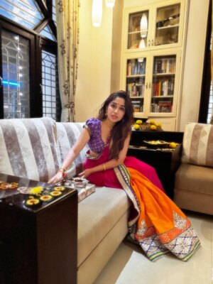 Purneima Day Instagram - Dripping elegance this Diwali... courtesy of mom 💃✨
.
#happydiwali❤️