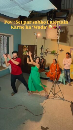 Purneima Day Instagram - Instagram ke Engagement ke Wade ke chakkar mein ☺️
.
#purniemaadey #sajansajan #zeemarathi #viralreel #funny
