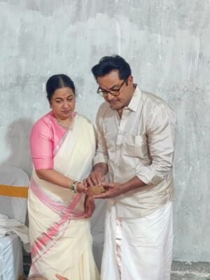 Raadhika Sarathkumar Instagram - Respect is one of the greatest expressions of love. To someone who I always bug🥰🥰🥰🥰🥰🥰Happy Anniversary 🥰❤️❤️❤️ @r_sarath_kumar