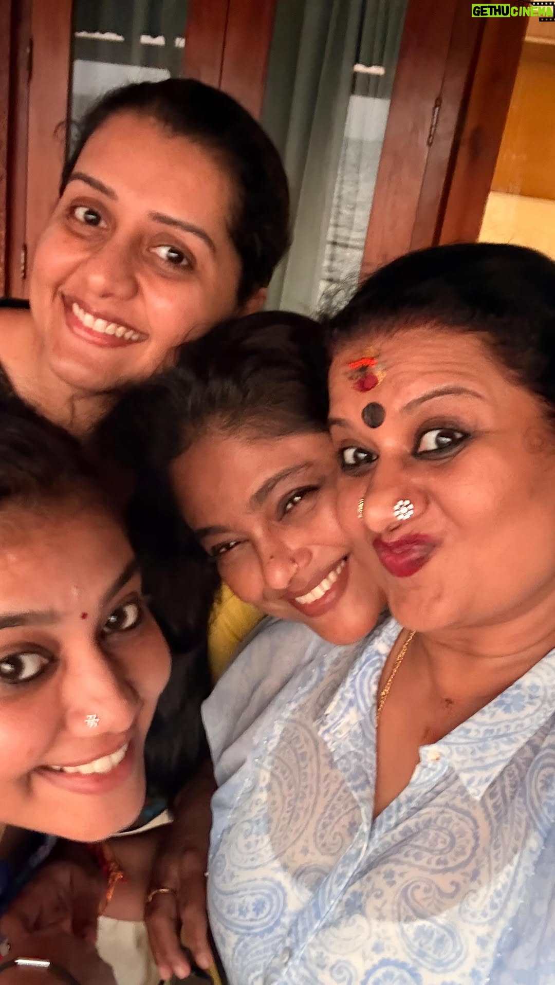 Rachana Narayanankutty - 73.7K Likes - Hippu—-Appu 🤪😘❤️😍

When friends go crazy …