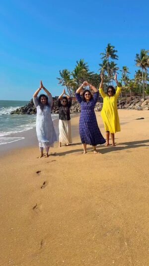 Rachana Narayanankutty Instagram - Hearty congratulations dearest Mammooka❤️😍😍😍 for Padmabhooshan🙏🏻
@mammootty 
Fan Girlz turns crazy❤️❤️❤️ @pillai_manju @rachananarayanankutty @sarayu_mohan 

At @bodhisvilla … thank you @sujasabu 

@mammoottykampany @padmaawards