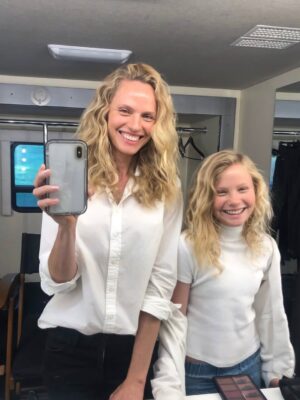 Rachel Roberts Instagram - I blinked and you grew up! 
Happy 18th Birthday Ava! 
💫❤️💫❤️💫❤️💫❤️💫
I’m beyond grateful for the magical journey that is being your mama. Thank you for all the hugs and all the laughs and for getting to watch you grow into the woman you are becoming. I love you beyond words. 
I hope this trip around the sun is the best one yet! #aquariusseason♒️ @avaniccol