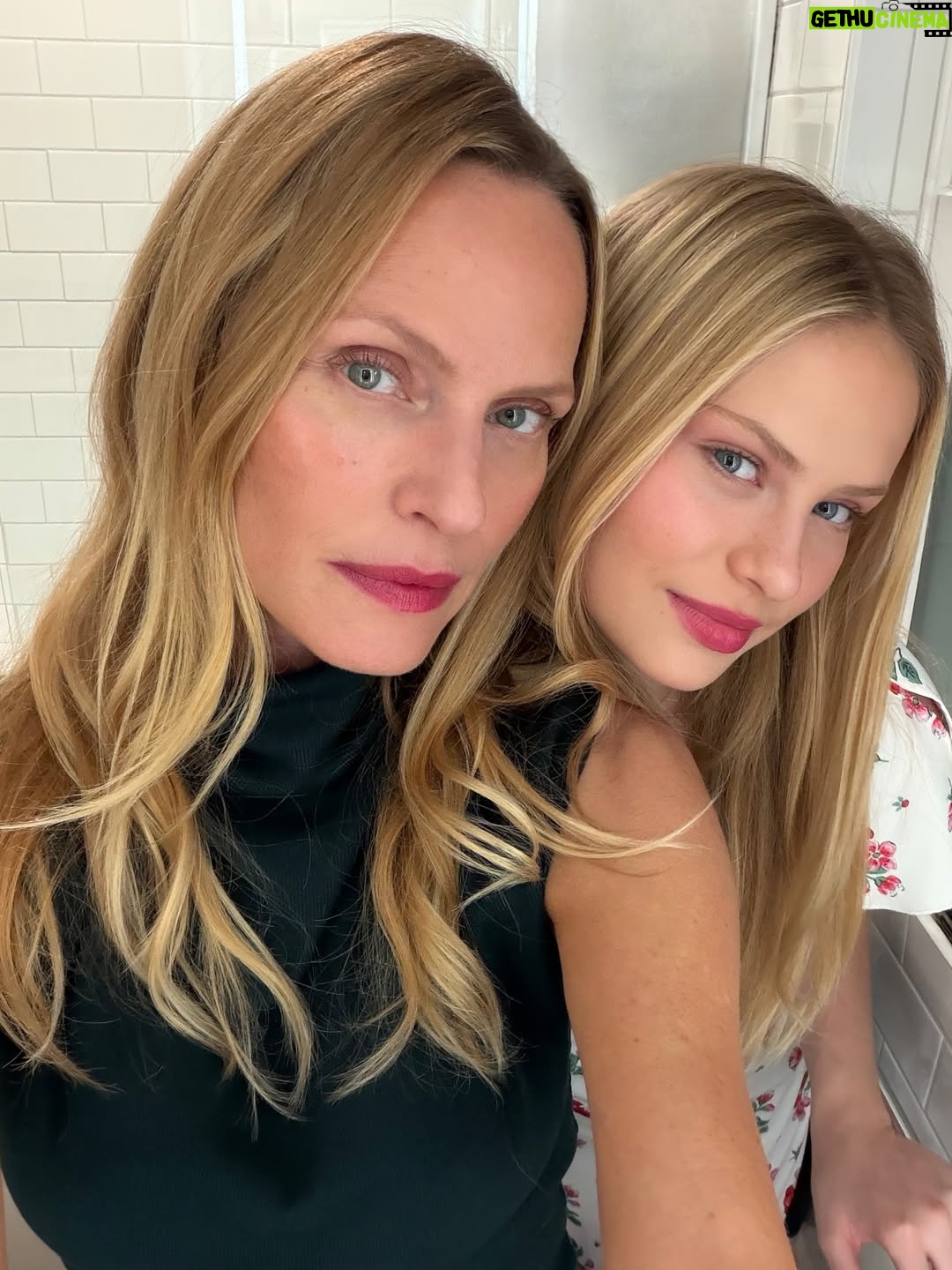 Rachel Roberts - 3.2K Likes - I blinked and you grew up! 
Happy 18th Birthday Ava! 
💫❤️💫❤️💫❤️💫❤️💫
I’m beyond grateful for the magical journey that is being your mama. Thank you for all the hugs and all the laughs and for getting to watch you grow into the woman you are becoming. I love you beyond words. 
I hope this trip around the sun is the best one yet! #aquariusseason♒️ @avaniccol
