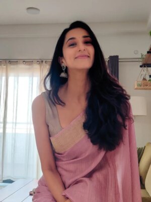 Radhika Narayan Instagram - Saree-nity! What say?