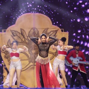 Radhika Narayan Instagram - On stage for #MarkUtsava at Hubli. Wishing @kichchasudeepa sir and the entire team of @markthefilm a great success!
