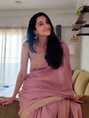 Radhika Narayan Instagram - Saree-nity! What say?