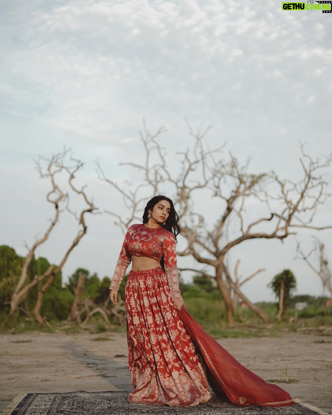 Rajisha Vijayan - 175.9K Likes - In the wilderness, she felt at home 🍁

Wearing : @raw_mango
Styling : @stylewithmay_ @mayzaideh_khalid
Photography: @merin__georg 
MUA : @vasan_makeupartist
Hair:@makeup_artist_aneeshmadhav_in

#rajishavijayan #photoshoot