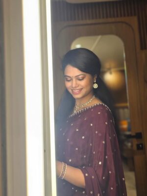 Ramya Behara Instagram - The struggle @sahithichaganti and I went through just to find decent lighting deserves an award 🤣

Outfit by @kowshiki_couture 💃🏻