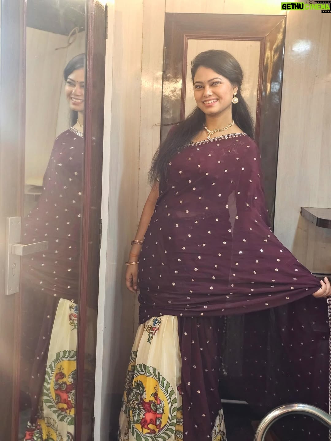 Ramya Behara - 39.8K Likes - The struggle @sahithichaganti and I went through just to find decent lighting deserves an award 🤣

Outfit by @kowshiki_couture 💃🏻