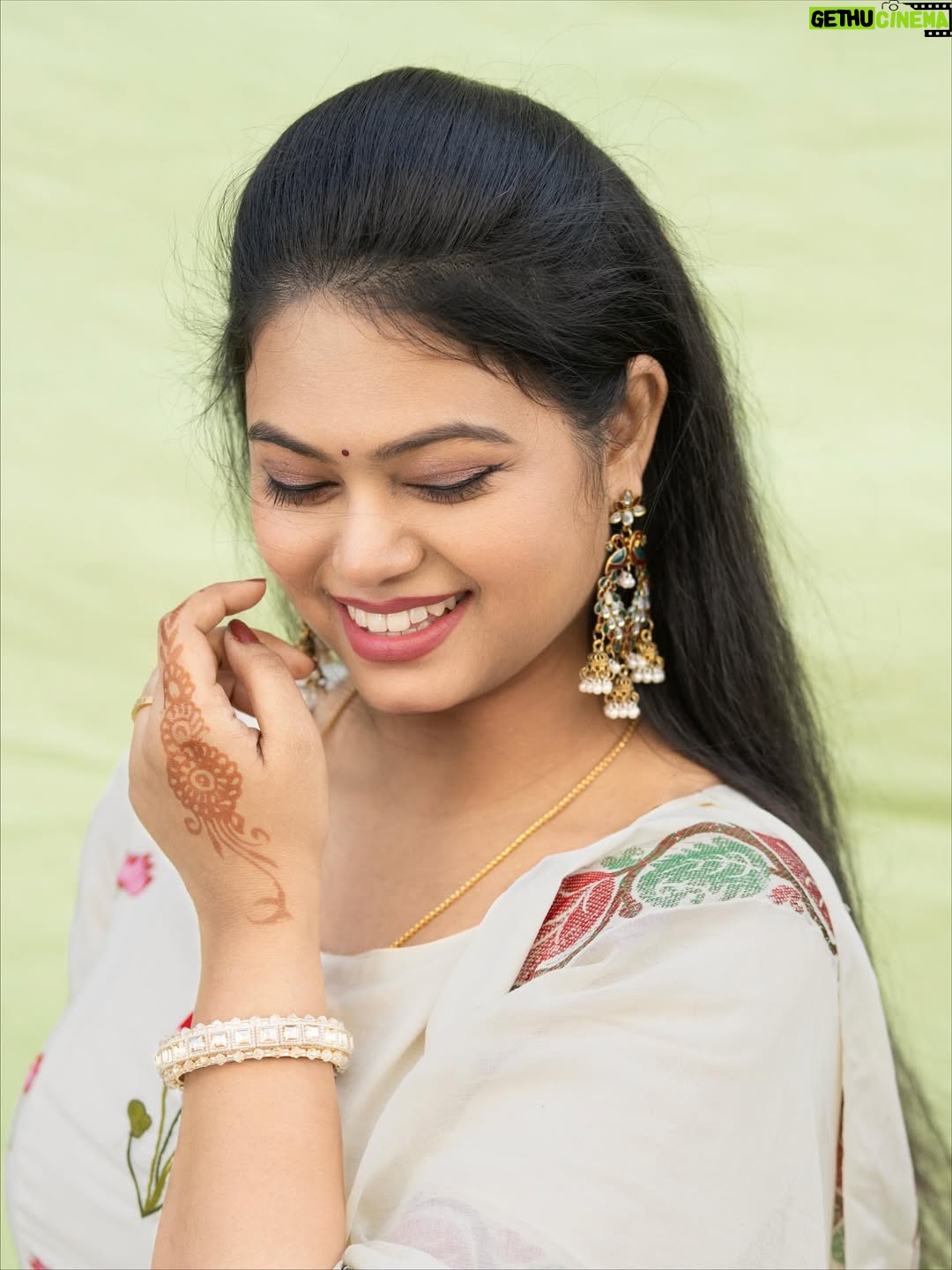 Ramya Behara - 37.6K Likes - Don’t let anyone dim the glow you carry❤️✨

Outfit by @vastra_suka 
Captured by @yes_myclicks