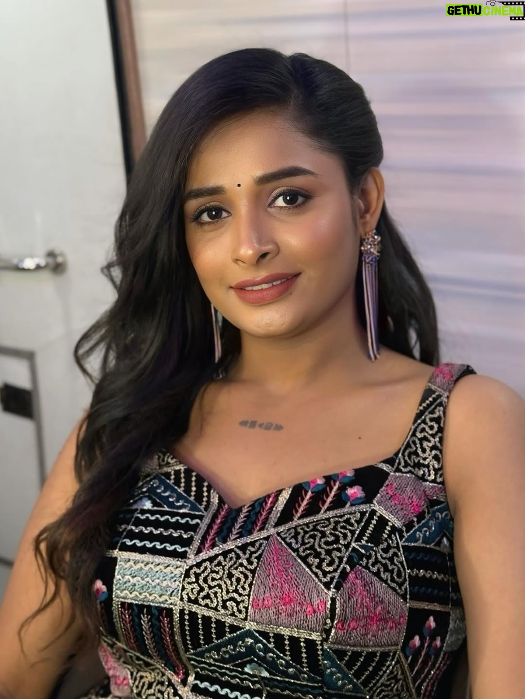Ramya Joo - 76.9K Likes - 🖤🩷🖤