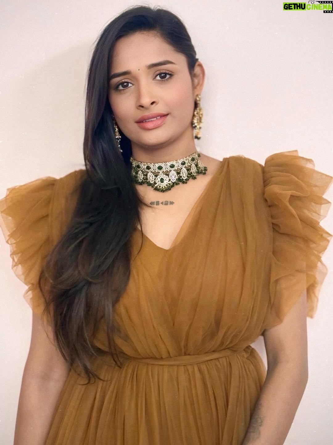 Ramya Joo - 34.9K Likes - Thank you for this beautiful dress & jwells 🥹🙈💛🫂

Dress by - @max_rental_studio 💛

Jewellery by - @studiobluefashions 💚