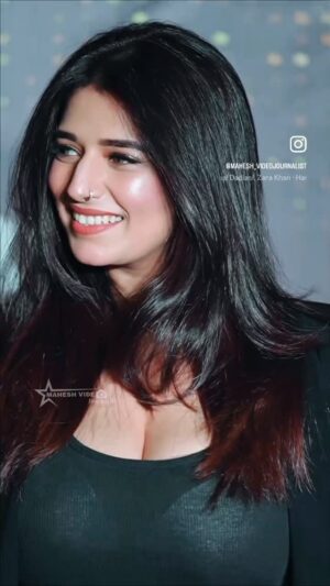 Rasha Kirmani Instagram - When you have a platinum grade A skin.❤️‍🔥💕
Big shout out to @rahuldaiwik🎀
.
Rasha Kirmani for Midday presents Glitz n Glam award for Most Gorgeous Content creator 2026❤️🖤
Video creator @mahesh_videojournalist 
.
#midday #middayaward #pr #gorgeouscontentcreator #lovelanguage