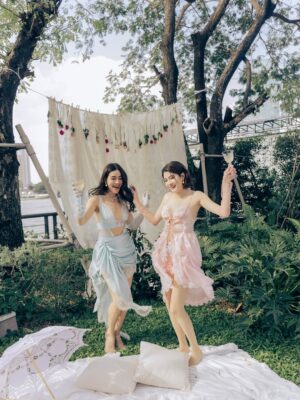 Rasri Balenciaga Instagram - Afternoon tea party ในฝันของสาวหวาน💖🫖🍸