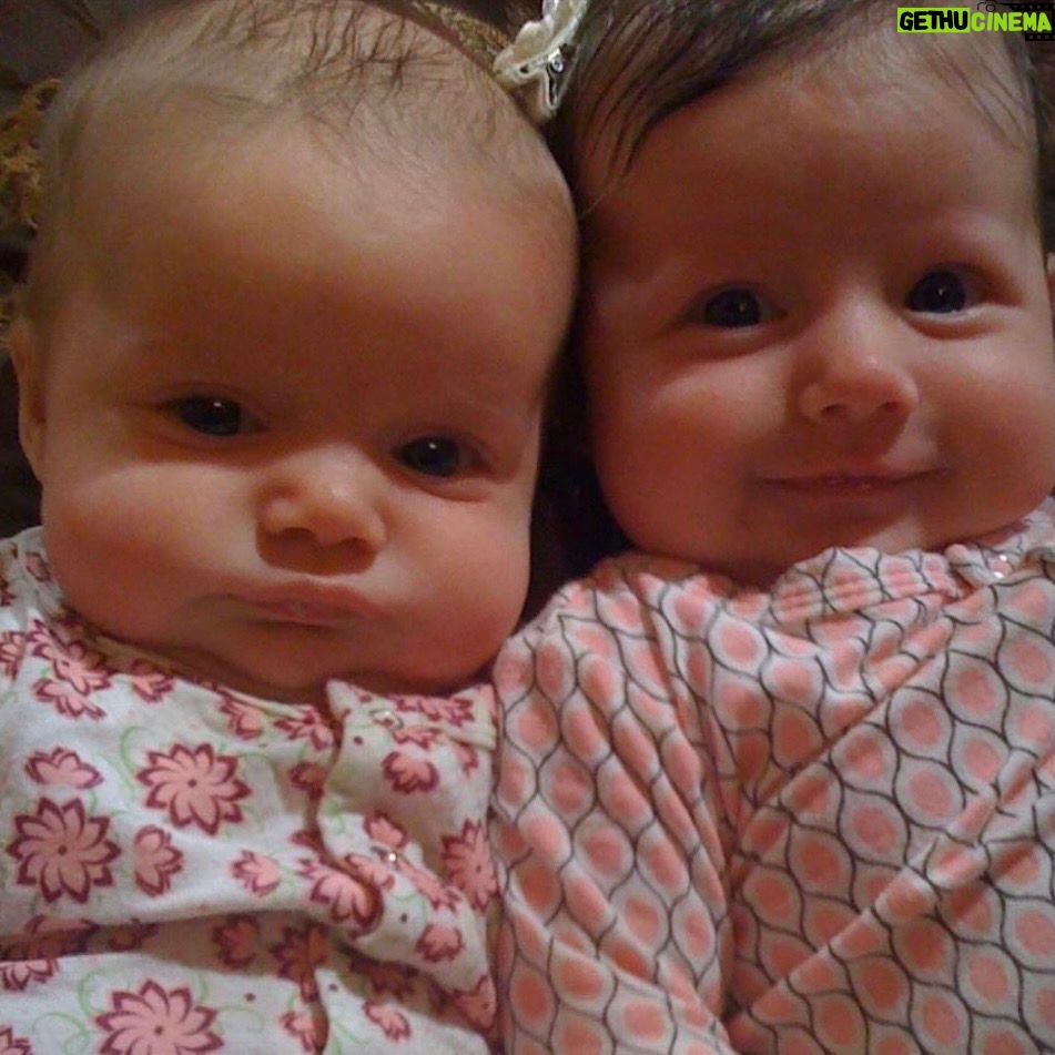 Rebecca Romijn - 40.4K Likes - These two are 17 today, how did that happen? Happy birthday Dolly and Charlie! 🤍