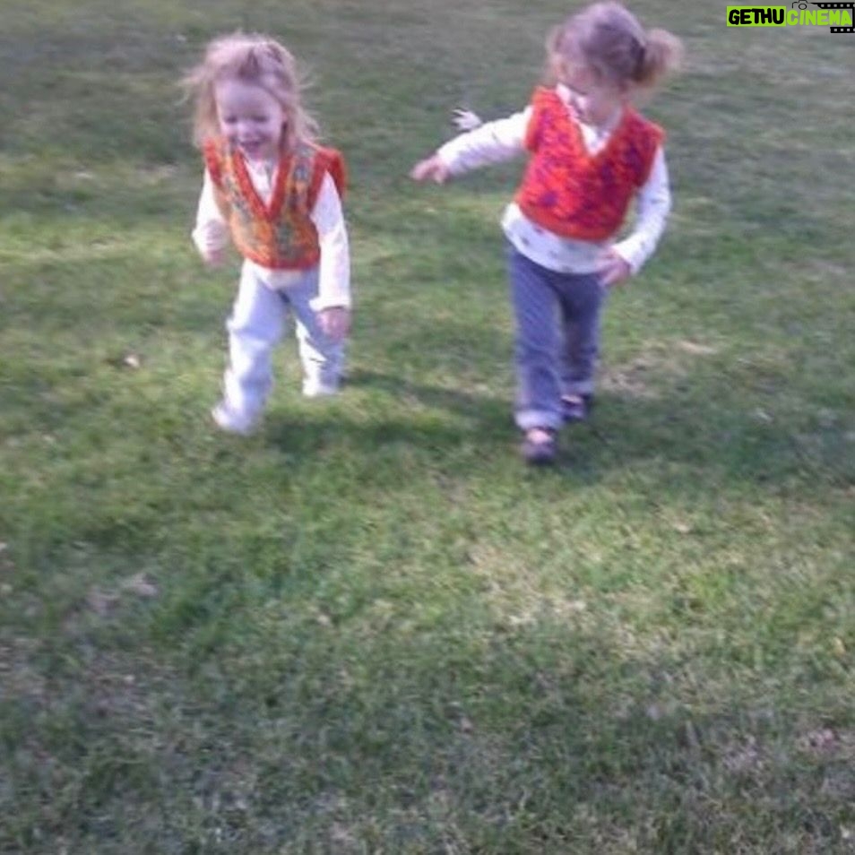 Rebecca Romijn - 40.4K Likes - These two are 17 today, how did that happen? Happy birthday Dolly and Charlie! 🤍