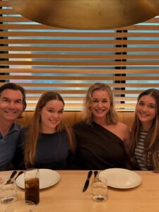 Actress Rebecca Romijn HD Photos and Wallpapers December 2025