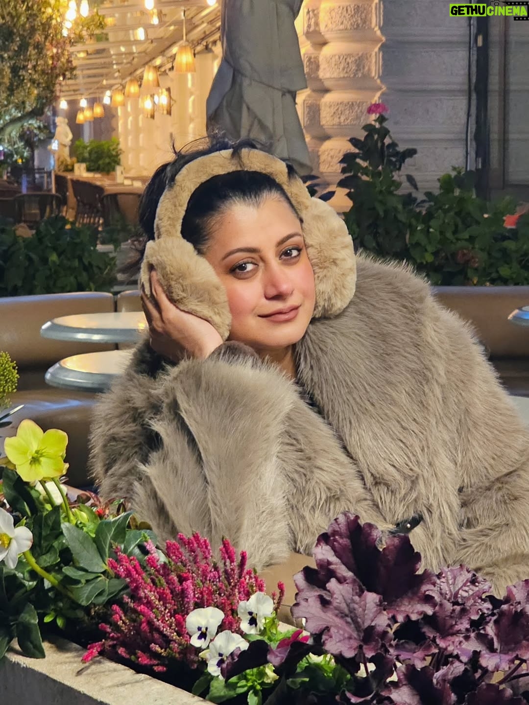 Reenu Mathews - 8.1K Likes - An evening in Vienna ❤️
Got to visit the famous @cafelandtmann , which dates all the way back to 1873. It's considered Vienna's most elegant cafe. Enjoyed every bit 🫶