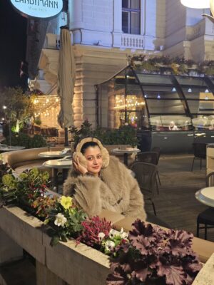 Reenu Mathews Instagram - An evening in Vienna ❤️
Got to visit the famous @cafelandtmann , which dates all the way back to 1873. It's considered Vienna's most elegant cafe. Enjoyed every bit 🫶