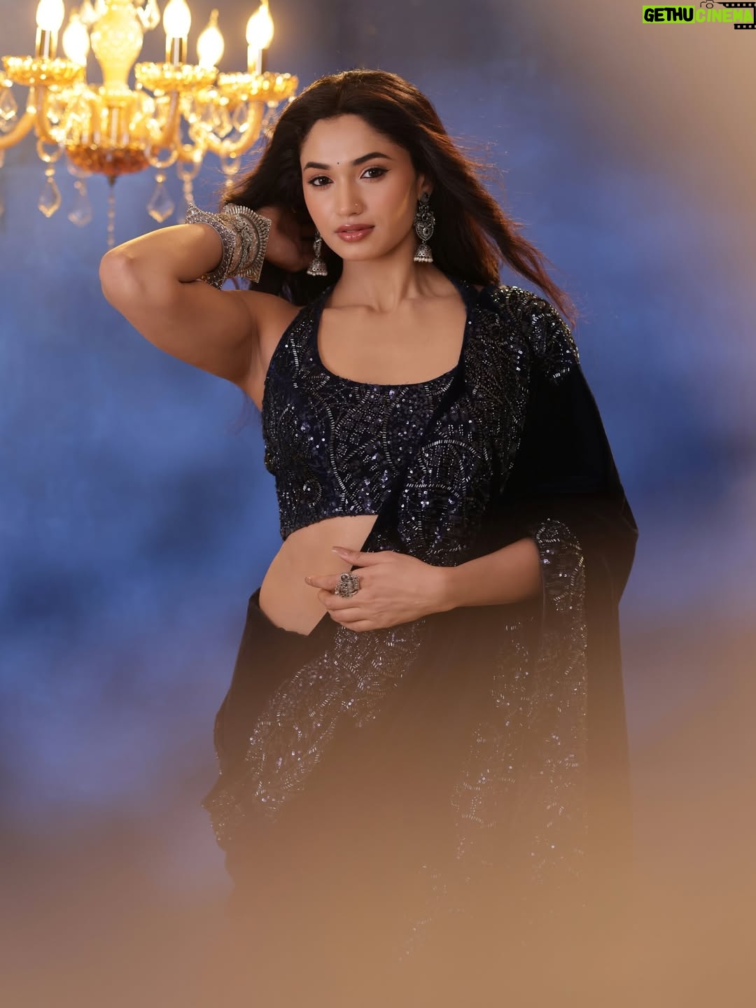 Reeshma Nanaiah - 147.5K Likes - For KD promotions on Big Boss Kannada 💙💙

Photographer - @nivas_narayan 
Styling and outfit- @arulaa_by_rashmianooprao