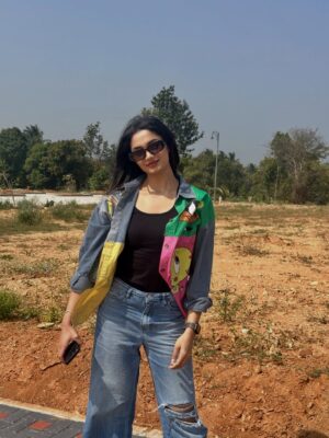Reeshma Nanaiah Instagram - Sumsumne was just listening to this song 🤪😉