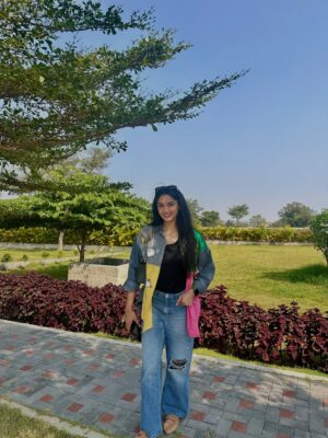 Reeshma Nanaiah Instagram - Sumsumne was just listening to this song 🤪😉