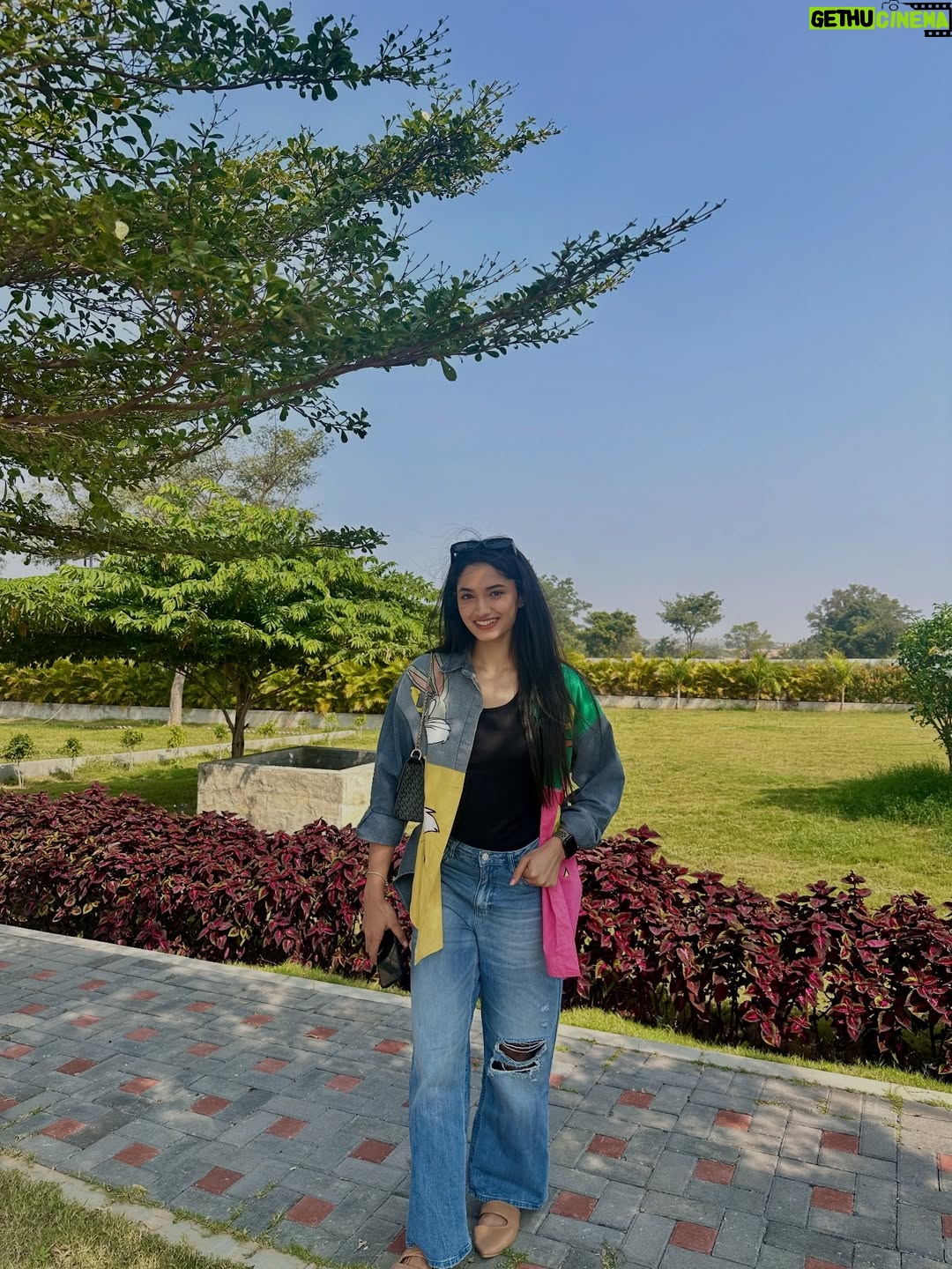 Reeshma Nanaiah - 178.3K Likes - Sumsumne was just listening to this song 🤪😉