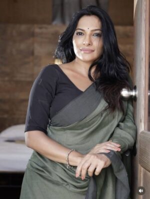Rethika Srinivas Instagram - Sometimes simplicity is the most graceful thing !!