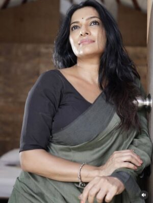 Rethika Srinivas Instagram - Sometimes simplicity is the most graceful thing !!