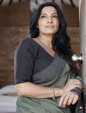 Rethika Srinivas Instagram - Sometimes simplicity is the most graceful thing !!