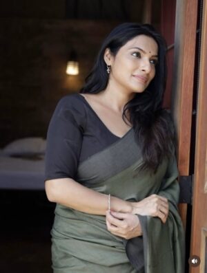 Rethika Srinivas Instagram - Sometimes simplicity is the most graceful thing !!