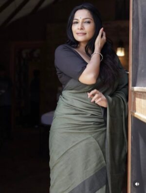 Rethika Srinivas Instagram - Sometimes simplicity is the most graceful thing !!