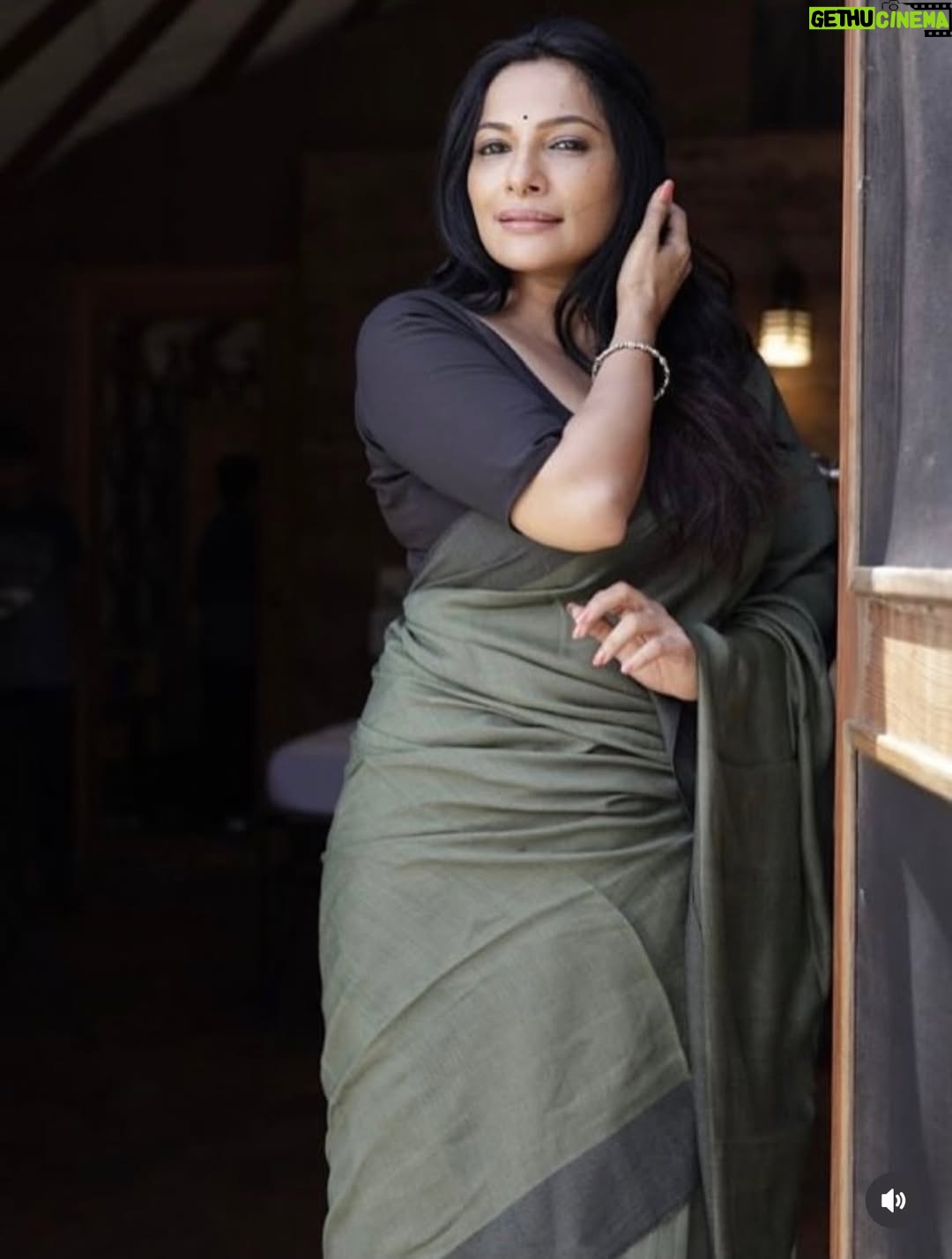 Rethika Srinivas - 5.2K Likes - Sometimes simplicity is the most graceful thing !!
