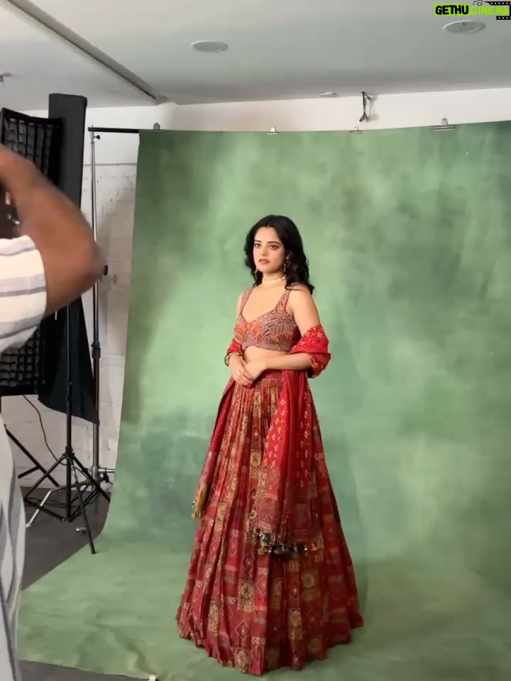 Riddhi Kumar - 38.6K Likes - Some colour some grey 🥀 

BTS with cuties 

Stylist : @radhikamehra 
MUA : @vaishnavisingh2.0 
Hair : @hair_by_gulnaaz 
Also photos by @hiyadasari_ are the besttt!

#bts #photoshoot #indianethnicwear